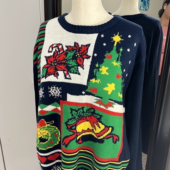 JEM holiday sweater - Picture 4 of 9